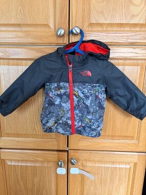 The North Face Kids Black & Gray Hooded Raincoat with Red Accents
